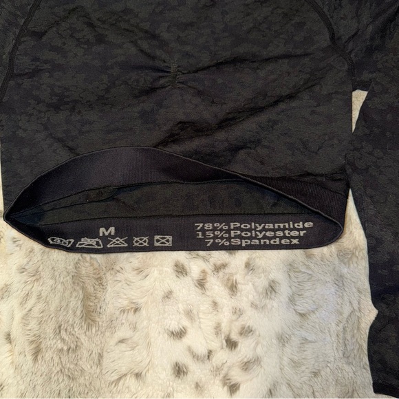 Aoxjox BUNDLE of 2 Cropped Workout Tops - Picture 4 of 10